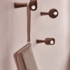 Les Fous hooks